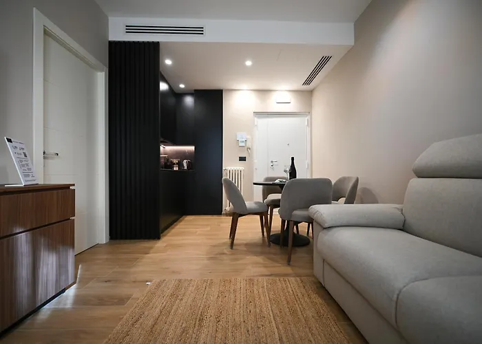 Me Too Exclusive - Interno Uno * Бари