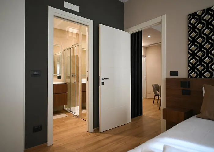 Me Too Exclusive - Interno Uno Bari